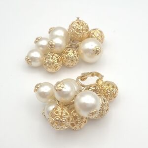 Vintage Pearl Cluster Clip-On Earrings | Gold Tone Filigree Bridal Statement